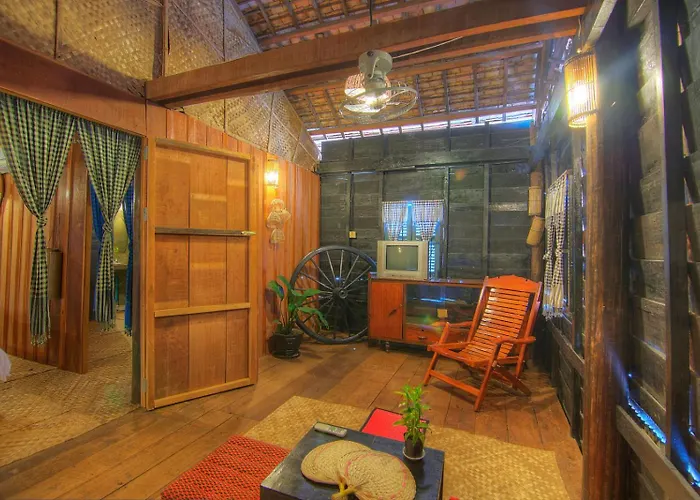 Old Khmer House 3*