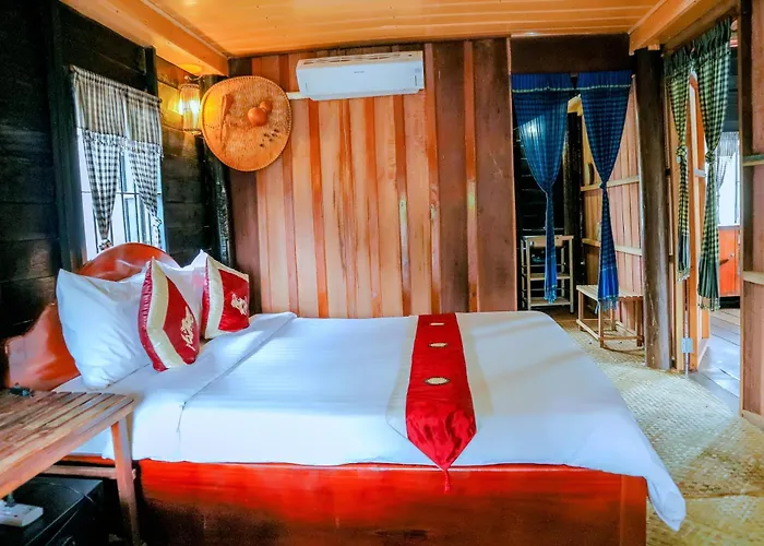 Old Khmer House 3*