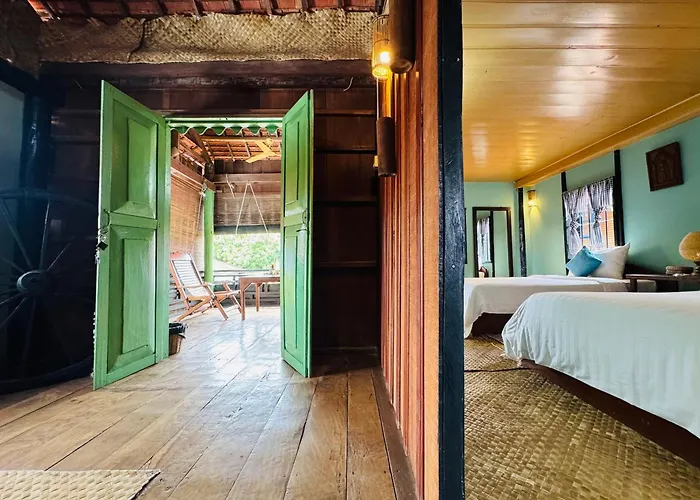 Old Khmer House 3*
