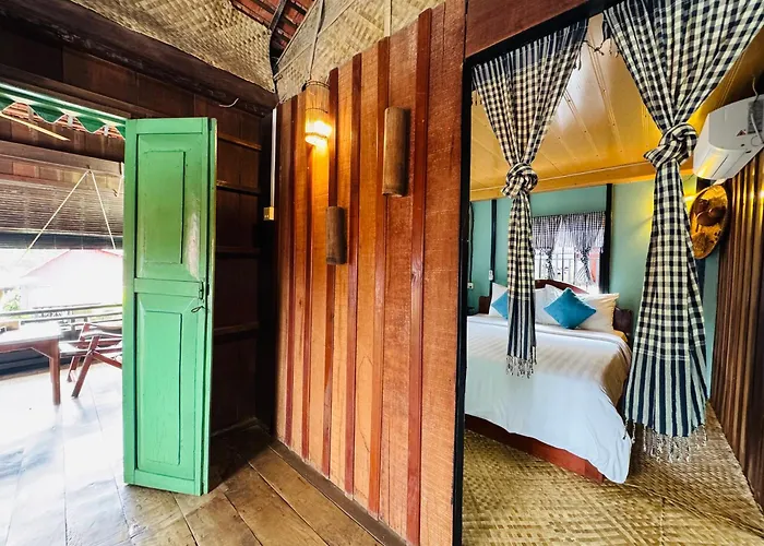 Old Khmer House 3*